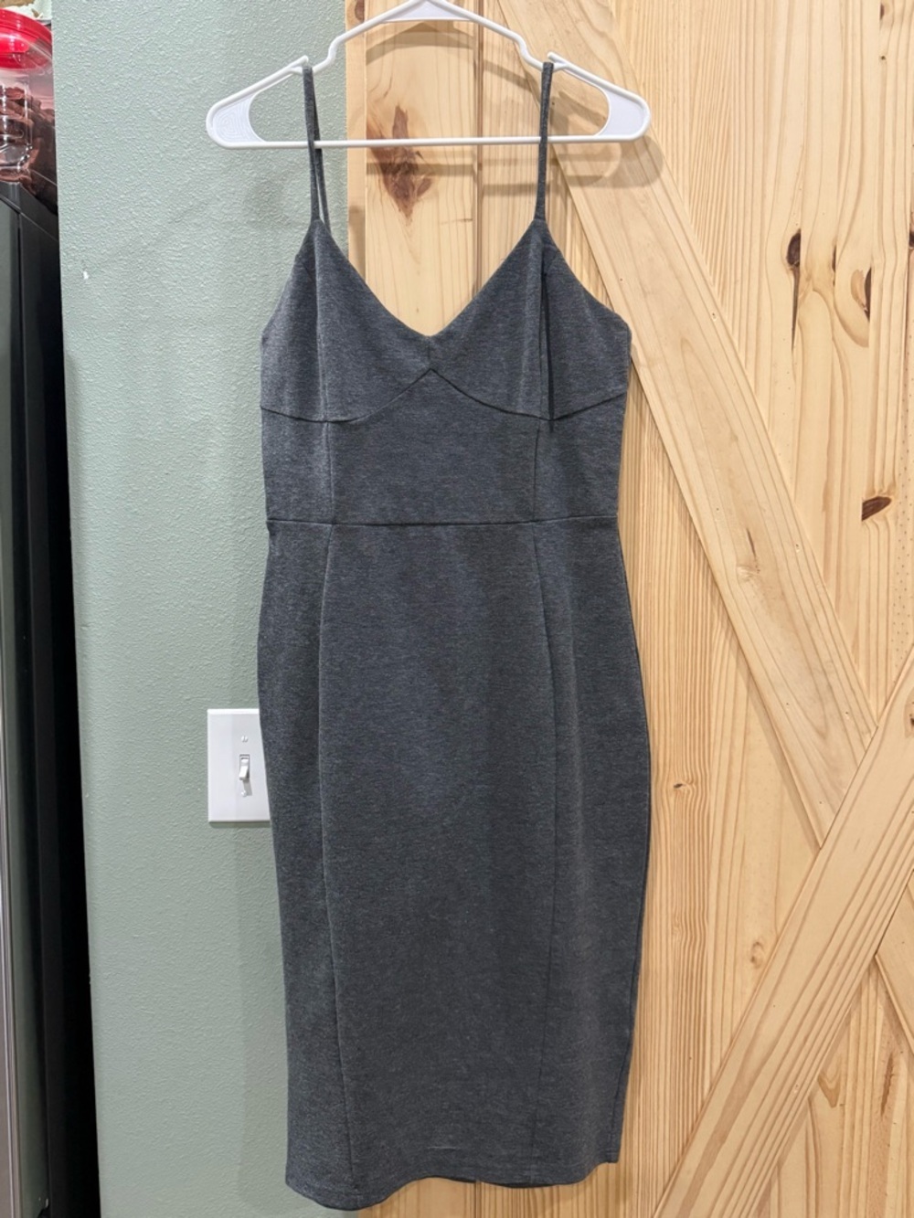 Chic Grey Spaghetti-Strap Sheath Dress